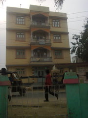 SMALL OFFICE SPACE (500 SQ. FT.) ALSO AVAILABLE MUZAFFARPUR SAME BUILD