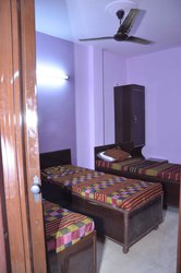 Girls Paying guest available on Triple sharing basis in Govind puri.